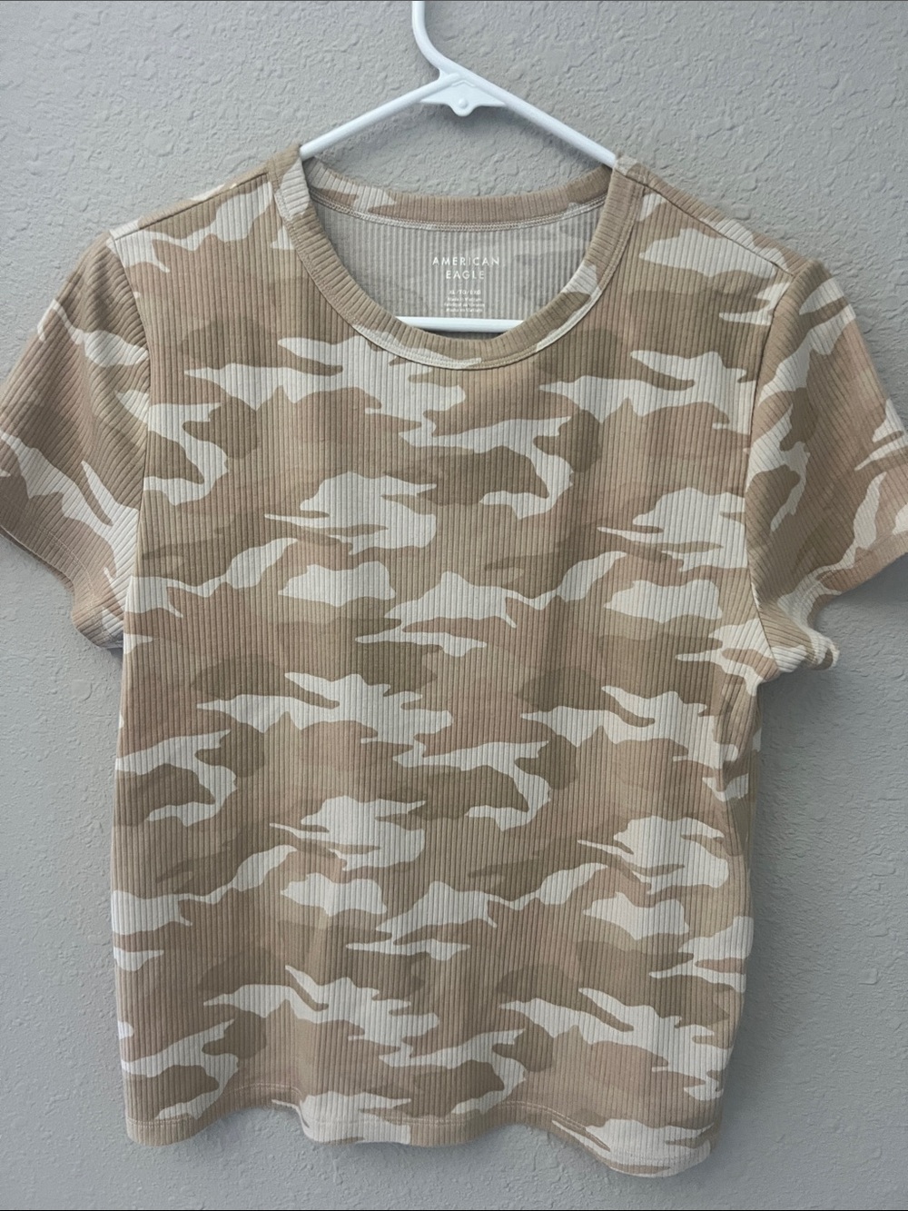American Eagle Outfitters Kids XL Beige & Cream Camo Ribbed Short-Sleeve Tee